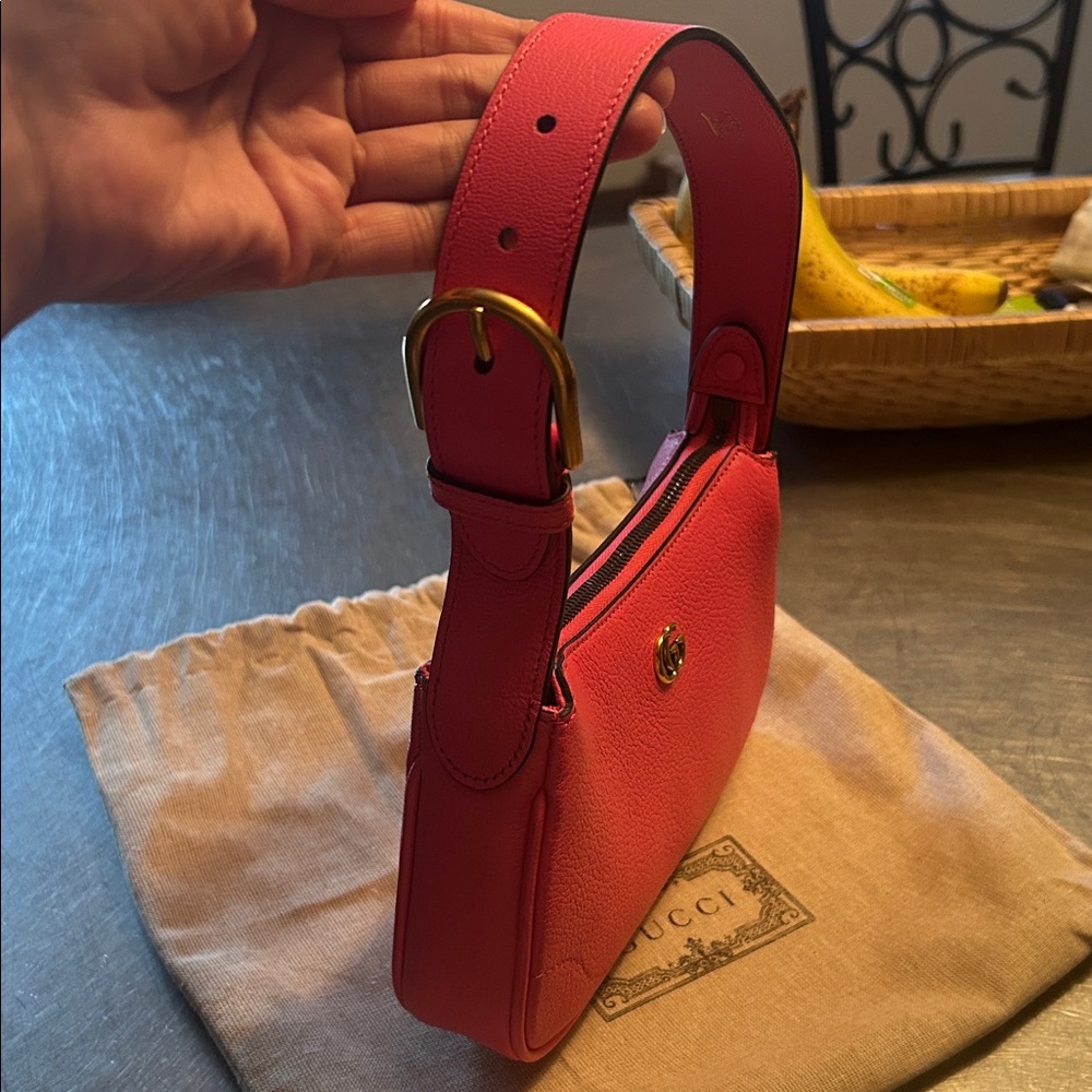 The Gucci Aphrodite Small Grained-leather Shoulder Bag - Picture 15 of 16